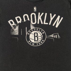 NBA Brooklyn New York T-Shirt Black Medium 100% Cotton